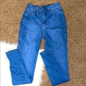 Fashion Nova Classic Highwaisted Jeans
